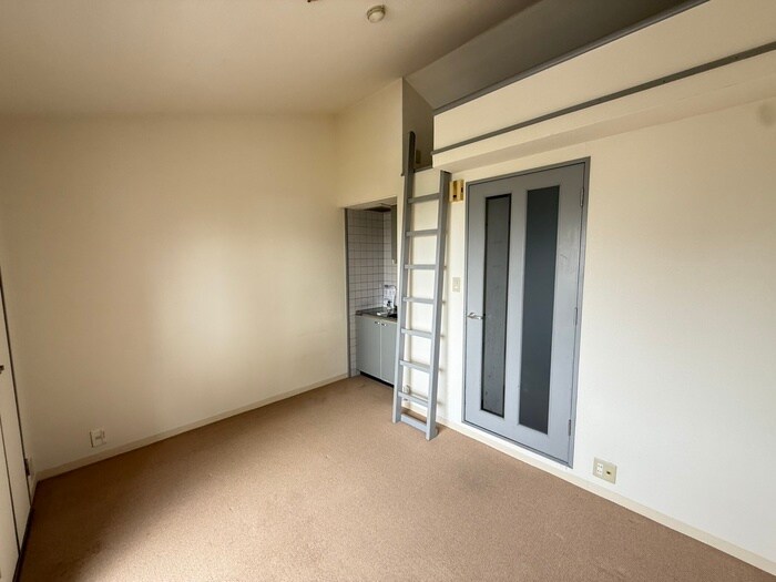 物件内観写真8　(居室)