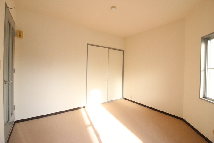 物件内観写真9　(居室)