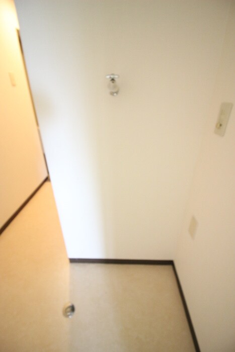 物件内観写真14　(洗濯機置場)