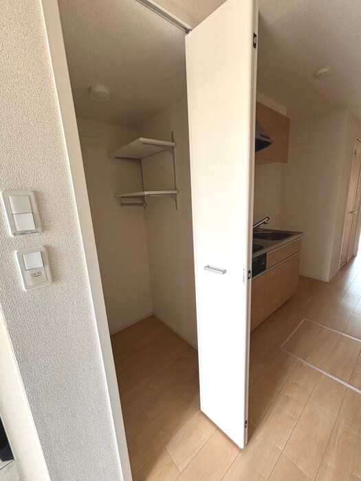 物件内観写真14　(収納)