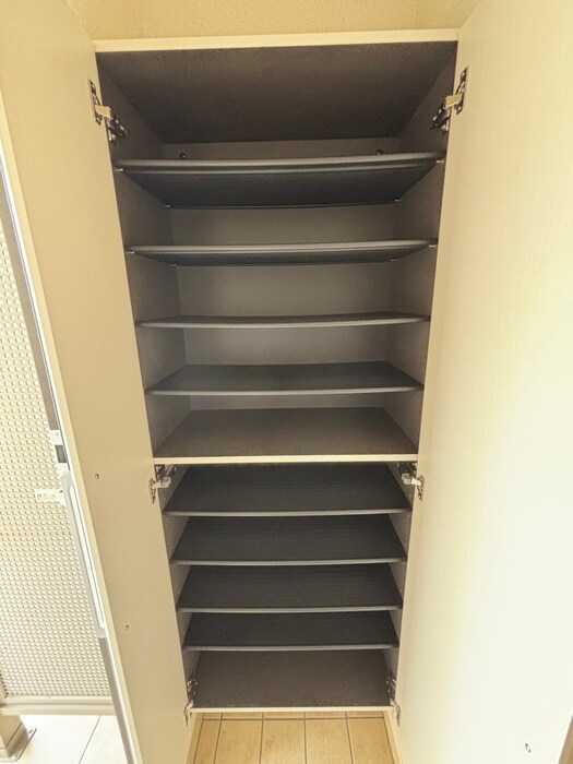 物件内観写真15　(靴箱)