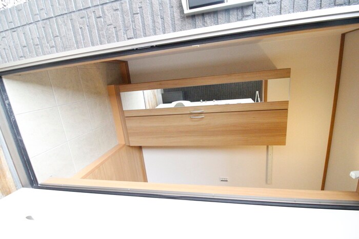 物件内観写真7　(玄関)