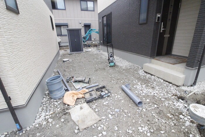 物件外観写真6　(駐車場)