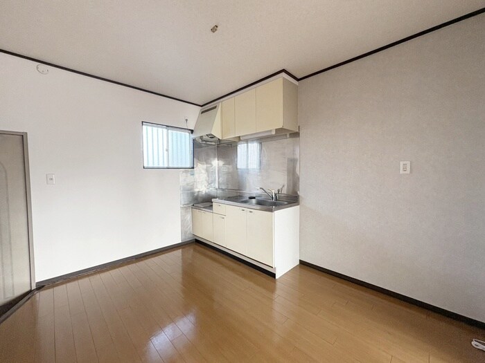 物件内観写真8　(居室)