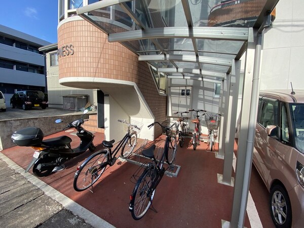 駐輪場