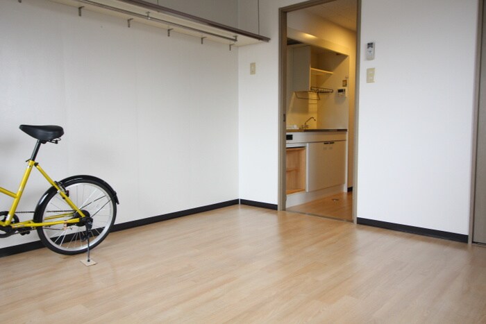 物件内観写真10　(居室)