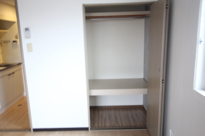 物件内観写真15　(収納)