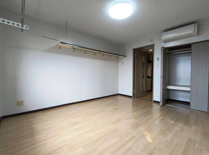 物件内観写真18　(居室)