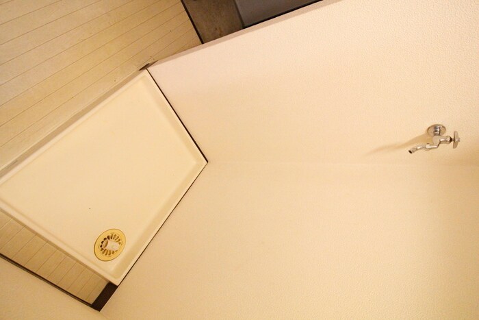 物件内観写真10　(洗濯機置場)