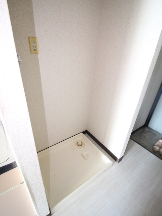 物件内観写真14　(洗濯機置場)