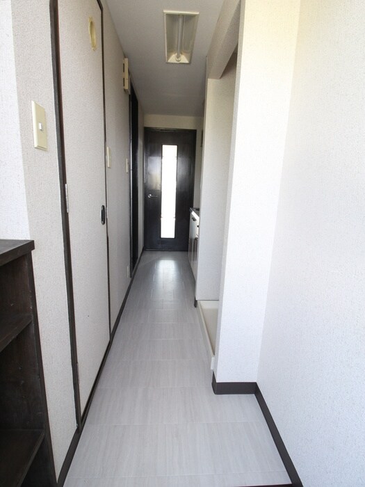 物件内観写真15　(廊下)