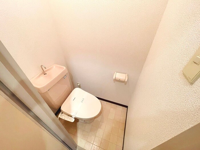 物件内観写真15　(トイレ)