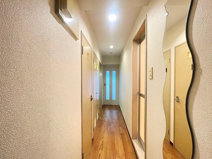物件内観写真18　(廊下)