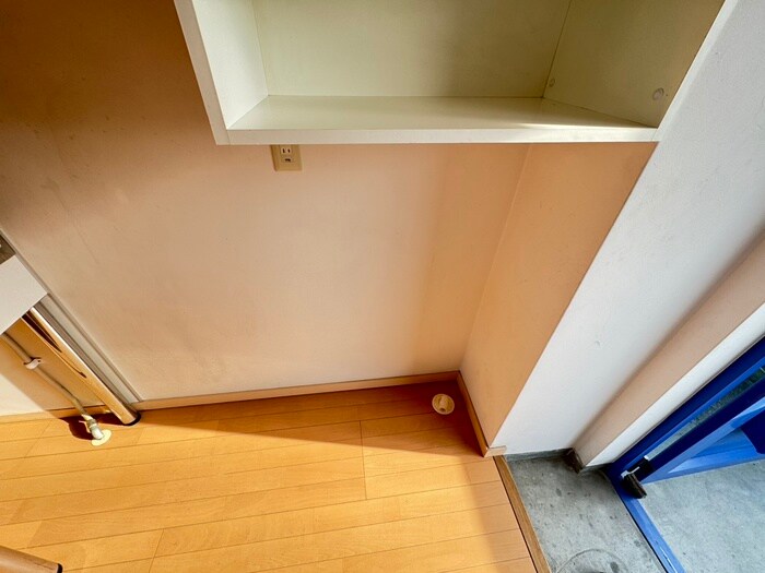 物件内観写真12　(洗濯機置場)