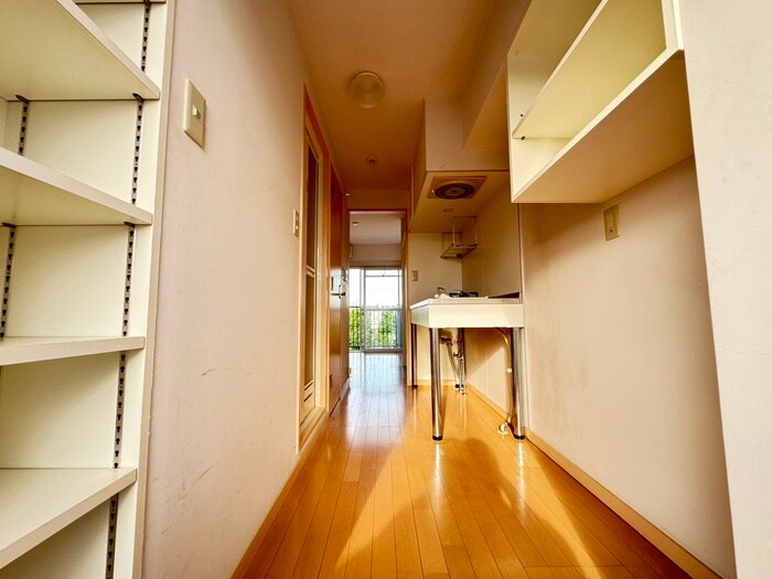 物件内観写真18　(廊下)