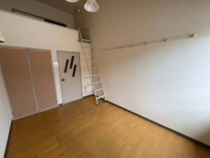 物件内観写真8　(居室)