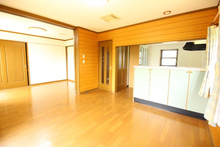 物件内観写真8　(居室)