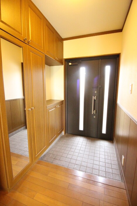 物件内観写真19　(玄関)