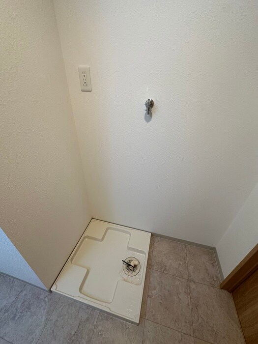 物件内観写真14　(洗濯機置場)