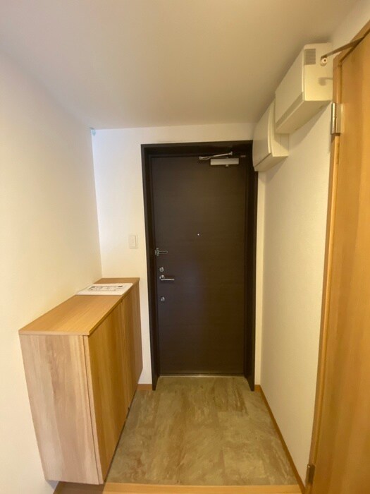 物件内観写真18　(玄関)