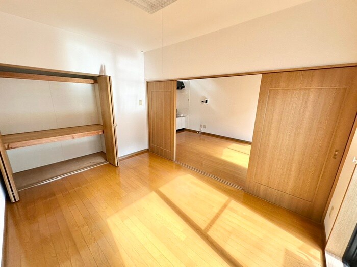 物件内観写真8　(居室)