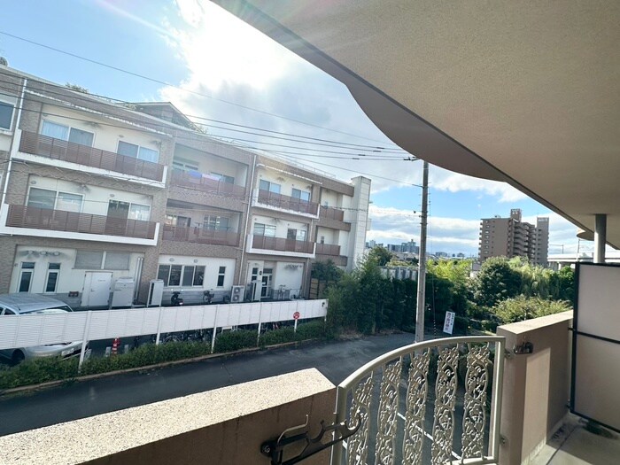 物件内観写真22　(室内からの展望)