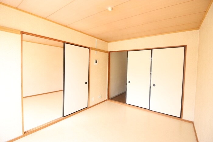 物件内観写真8　(居室)