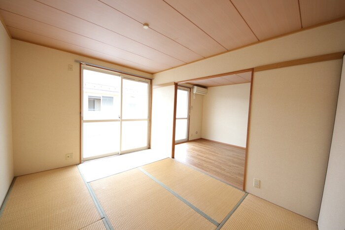 物件内観写真11　(居室)