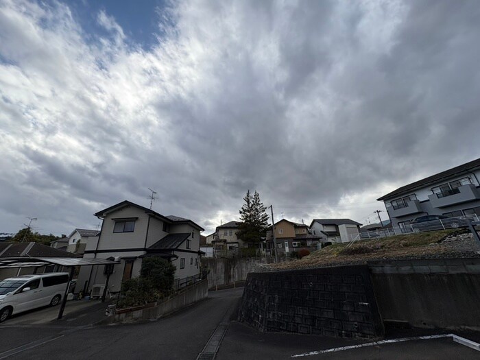 物件内観写真20　(室内からの展望)