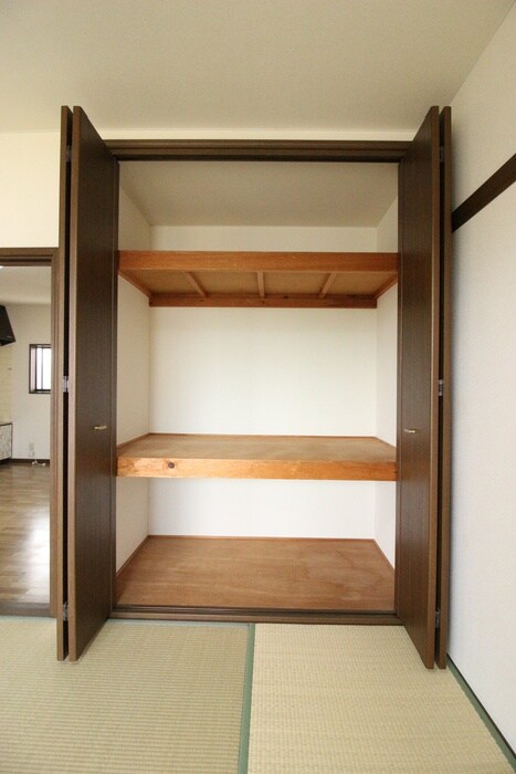物件内観写真16　(収納)