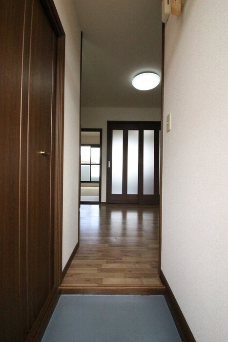 物件内観写真18　(廊下)