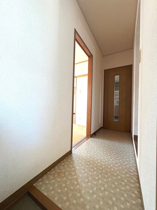 物件内観写真18　(廊下)