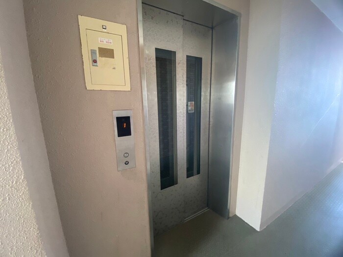 物件外観写真6　(建物設備)