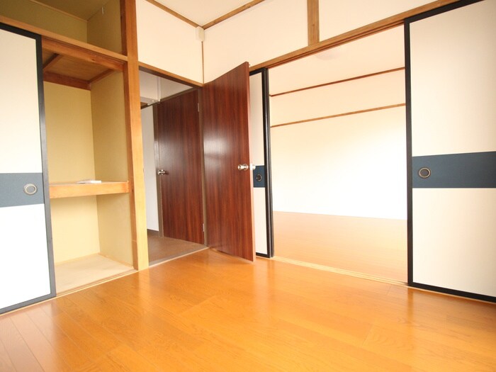 物件内観写真7　(居室)