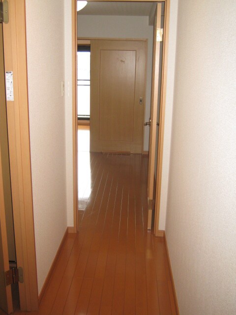 物件内観写真9　(廊下)