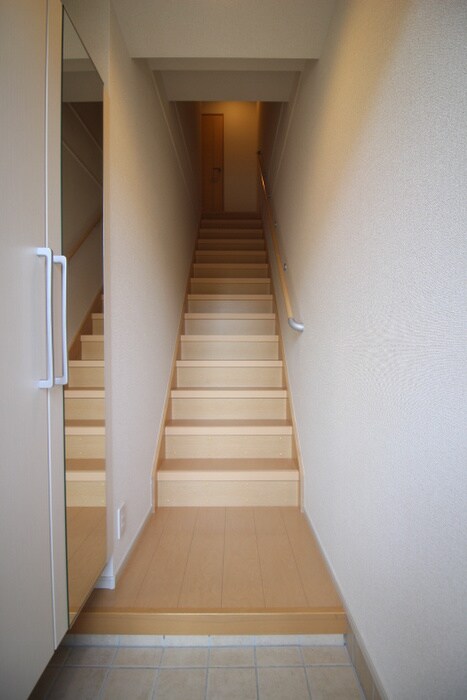 物件内観写真9　(廊下)