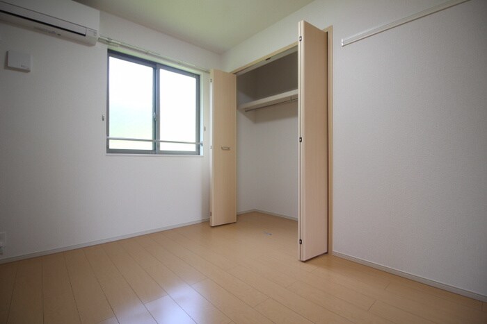 物件内観写真22　(居室)