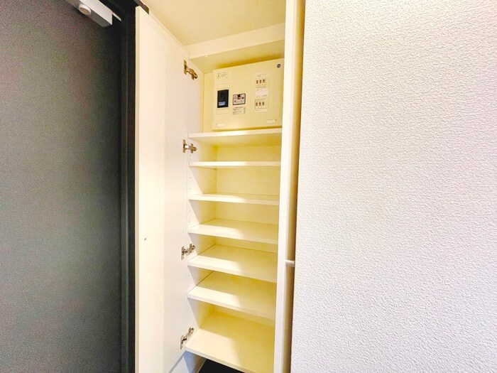 物件内観写真19　(靴箱)