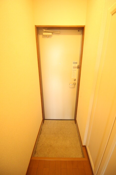 物件内観写真14　(玄関)