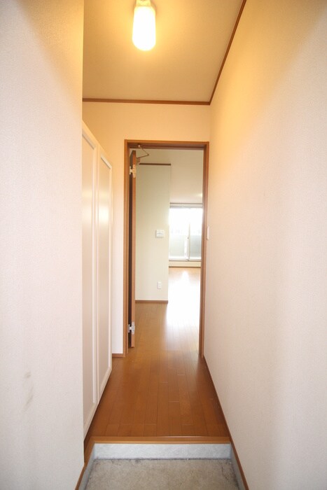 物件内観写真17　(廊下)