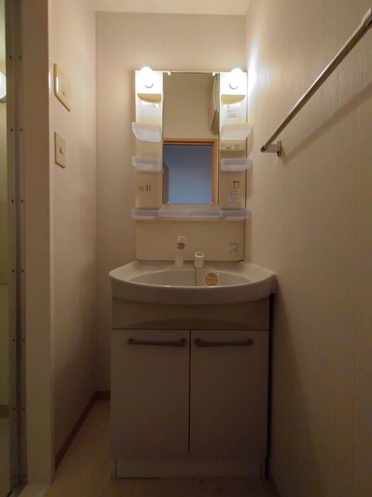 物件内観写真11　(洗面)