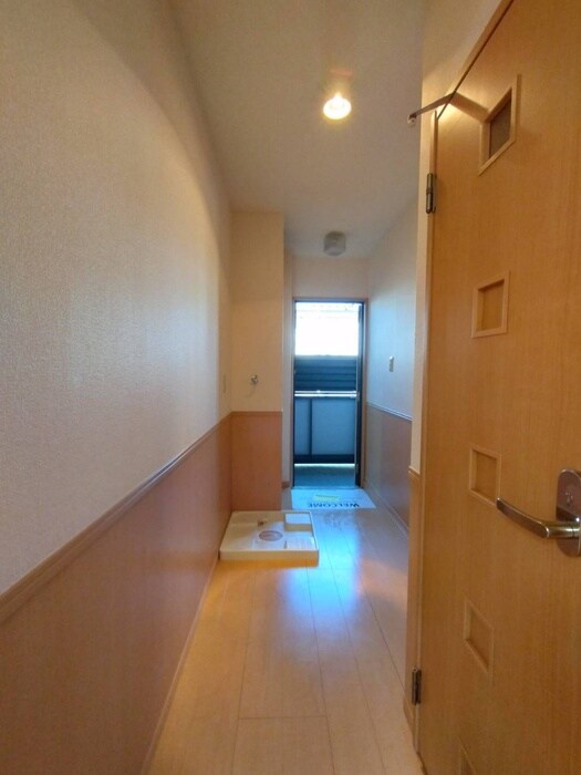 物件内観写真17　(廊下)