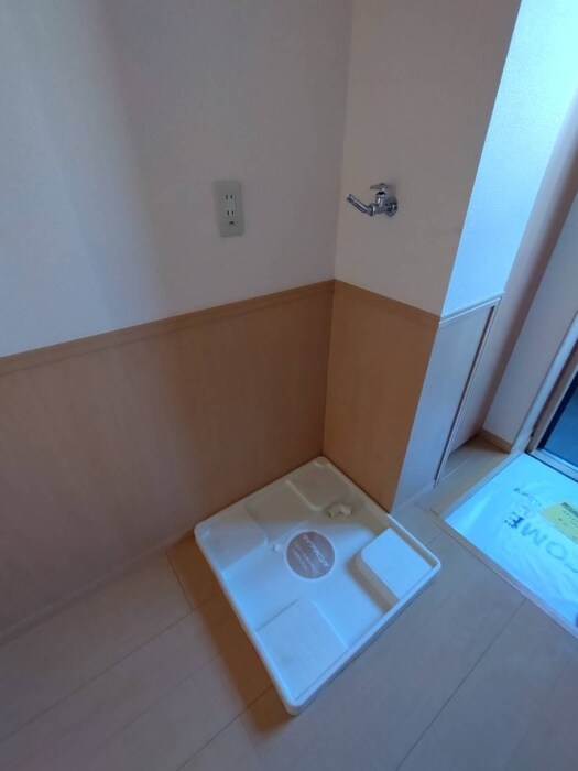 物件内観写真21　(洗濯機置場)