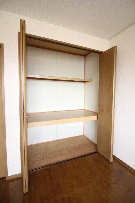 物件内観写真13　(収納)