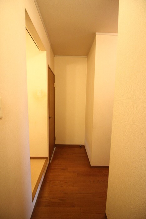 物件内観写真18　(廊下)