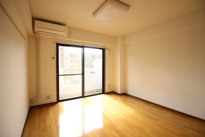 物件内観写真11　(居室)