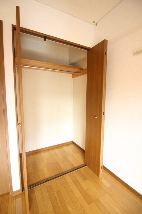 物件内観写真13　(収納)