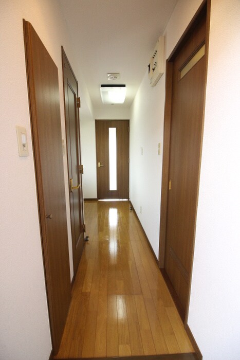 物件内観写真18　(廊下)