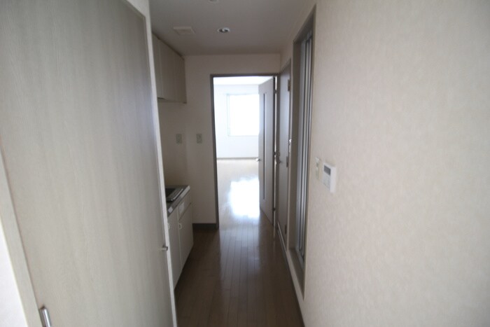 物件内観写真15　(廊下)