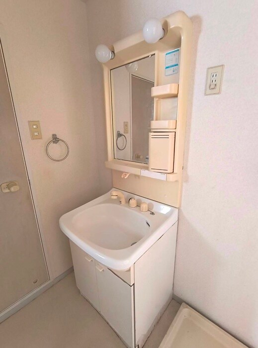 物件内観写真10　(洗面)